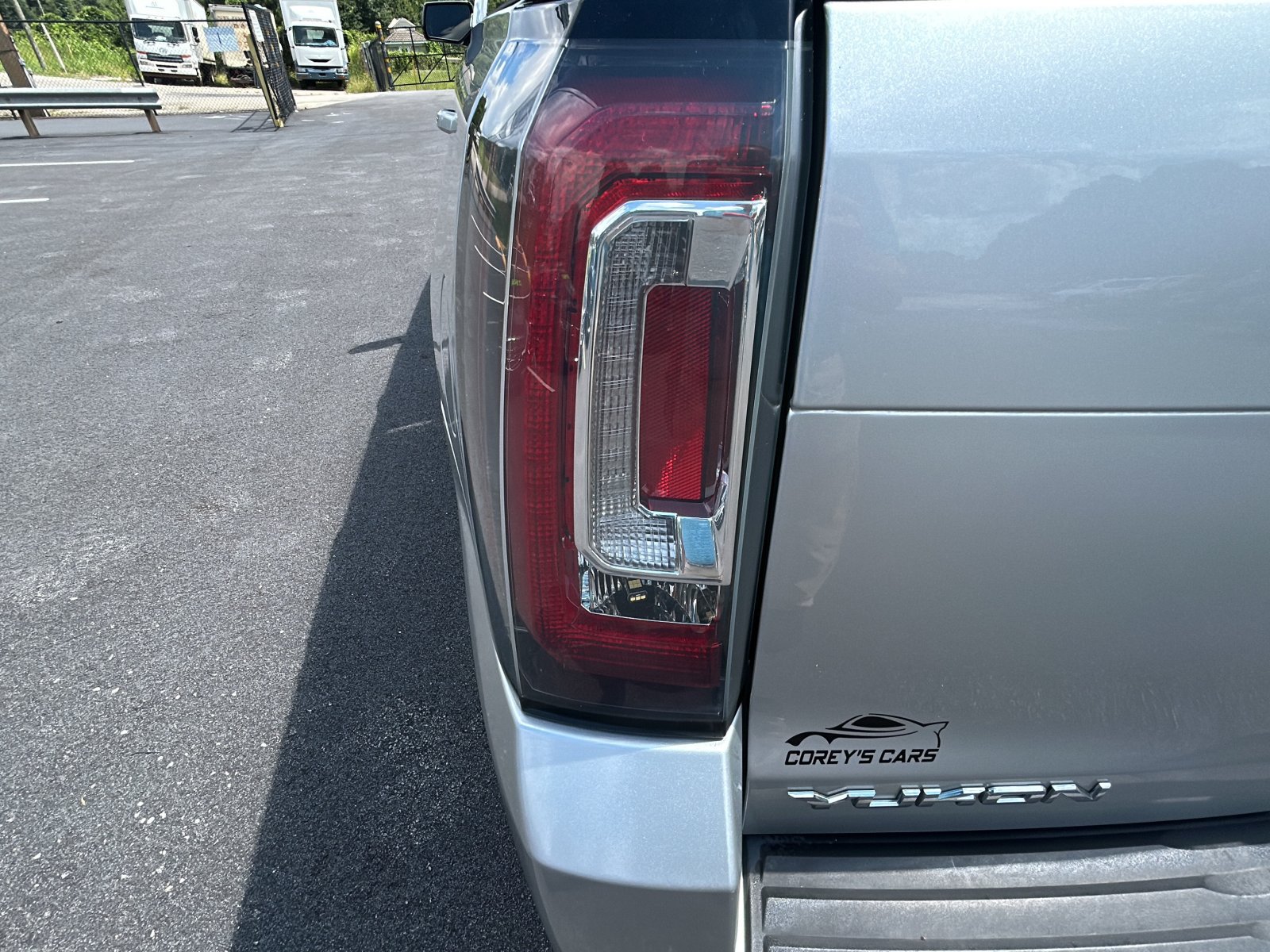 Used 2017 GMC Yukon SLT AWD/4WD image 13