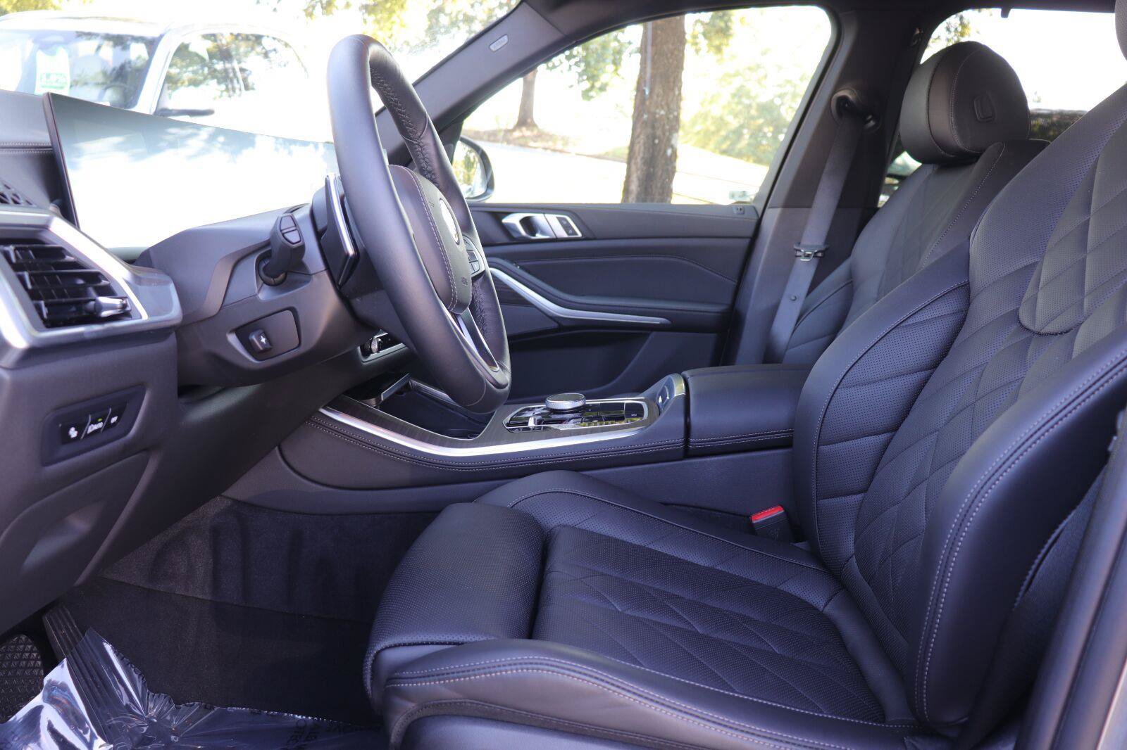 Used 2024 BMW X5 sDrive40i w/ Premium Package RWD image 11