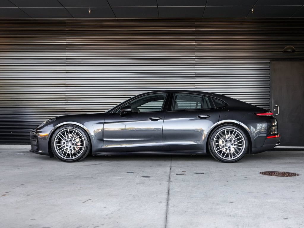 New 2026 Porsche Panamera RWD image 2