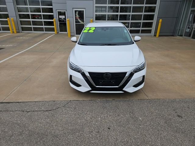 Used 2022 Nissan Sentra SV image 2