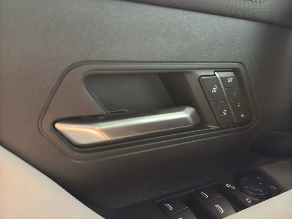 New 2025 GMC Hummer EV 2X image 36