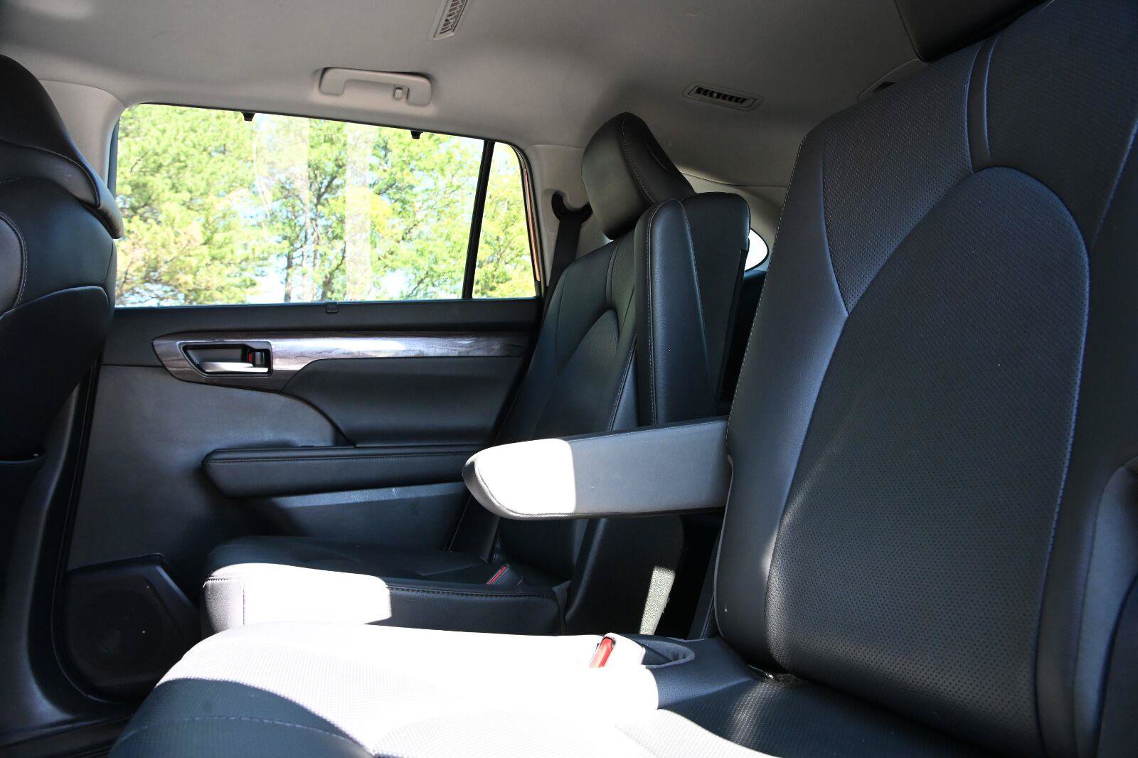 Used 2020 Toyota Highlander Limited AWD/4WD image 18
