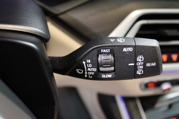 Used 2021 BMW X7 M50i w/ Dynamic Handling Package AWD/4WD image 41