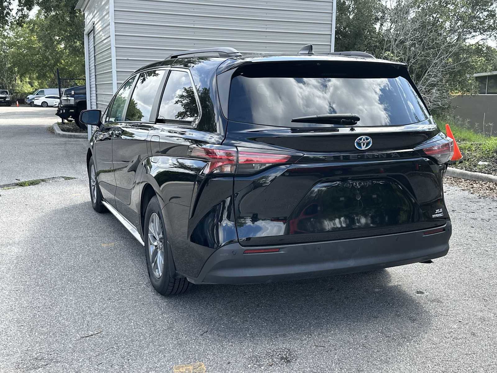 Used 2022 Toyota Sienna XLE FWD image 12