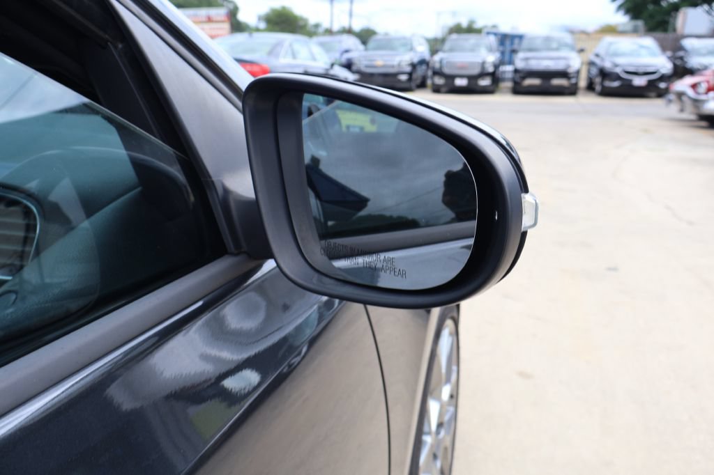 Used 2013 Volkswagen GTI Driver's Edition FWD image 11