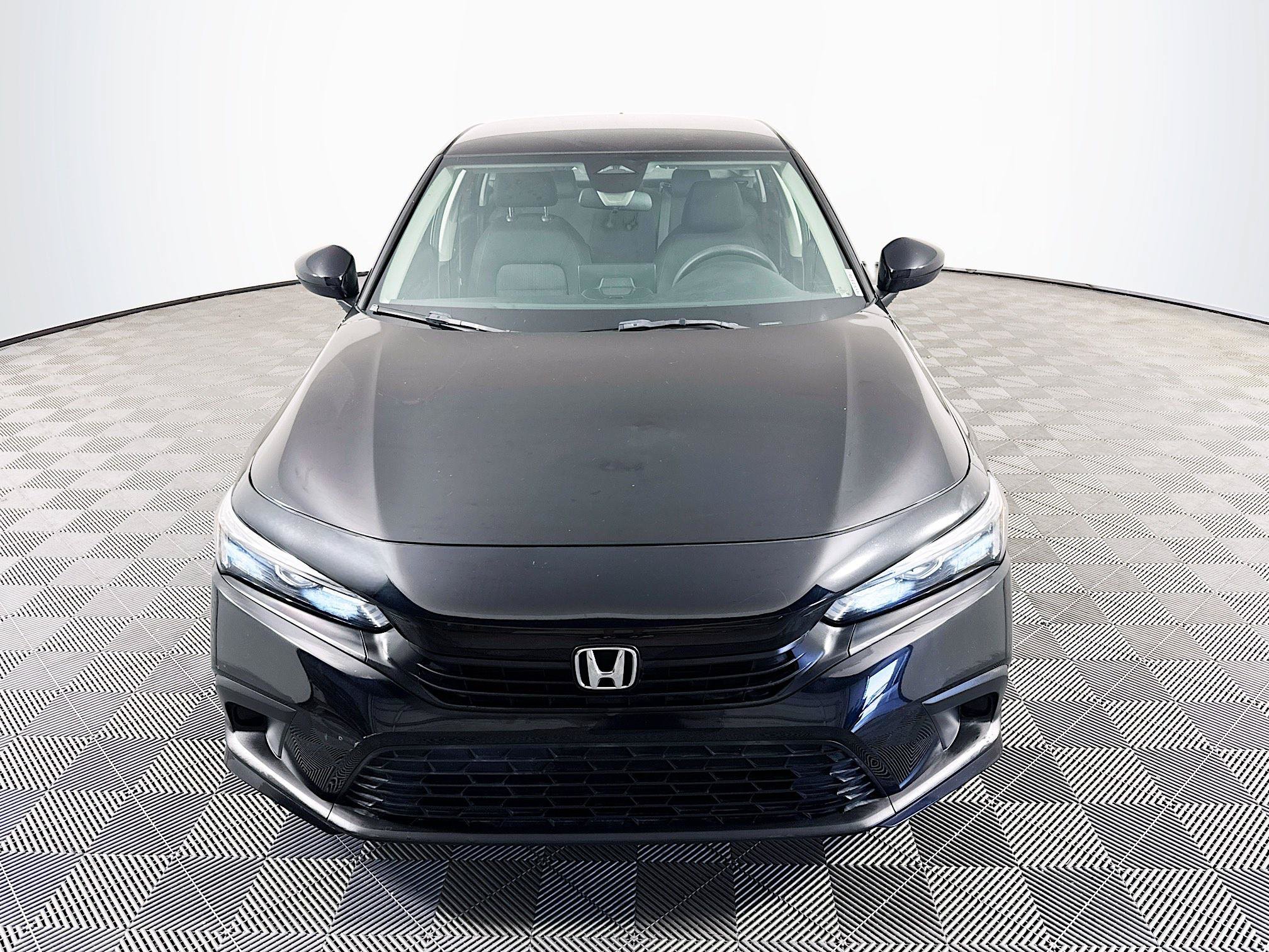 Used 2023 Honda Civic LX image 2