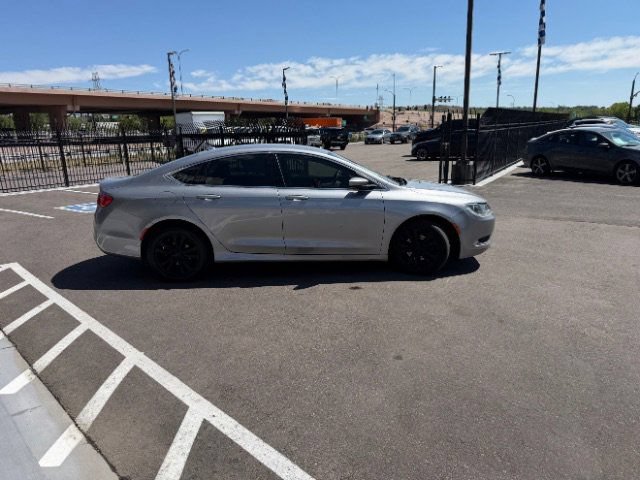 Used 2016 Chrysler 200 Limited FWD image 12