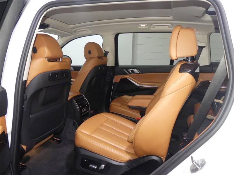 Used 2019 BMW X7 xDrive40i w/ Cold Weather Package AWD/4WD image 26