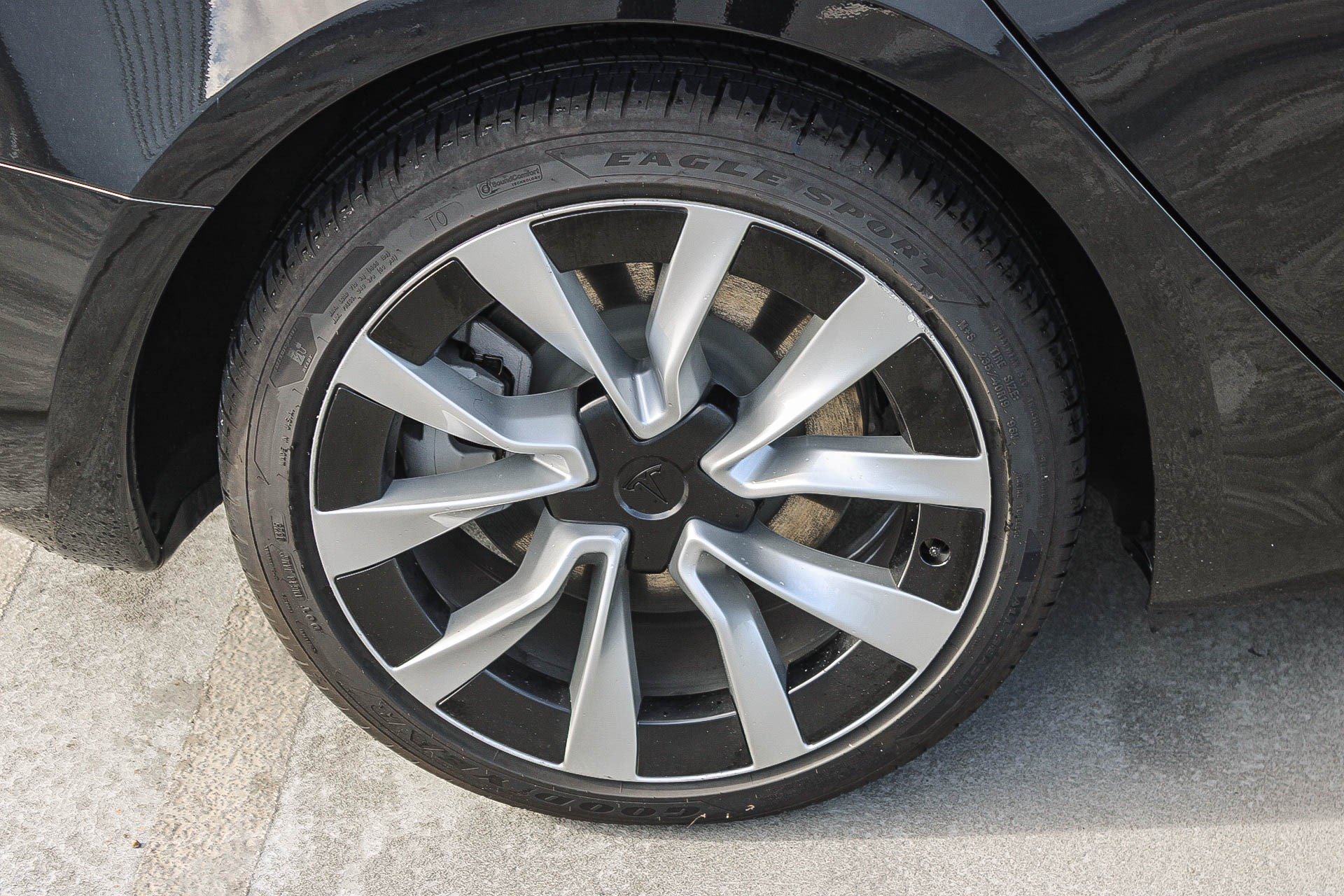 Used 2025 Tesla Model 3 Long Range image 12