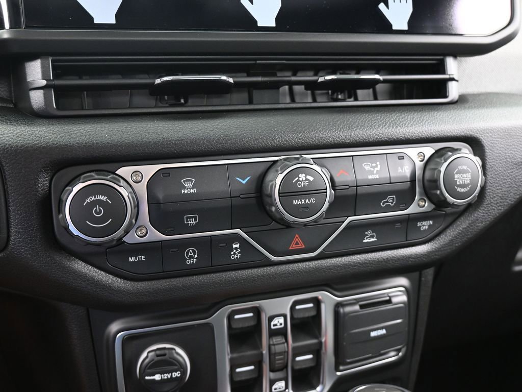 New 2026 Jeep Gladiator Sport AWD/4WD image 19