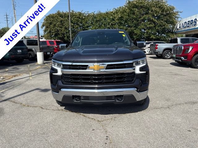 Used 2022 Chevrolet Silverado 1500 LT AWD/4WD image 7
