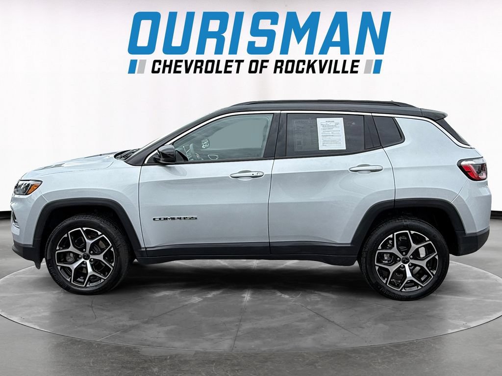 Used 2025 Jeep Compass Limited AWD/4WD image 3