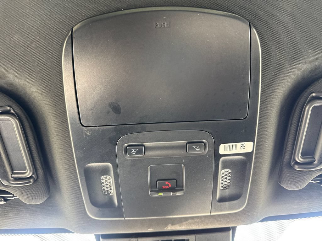 Used 2025 Toyota Camry SE FWD image 28
