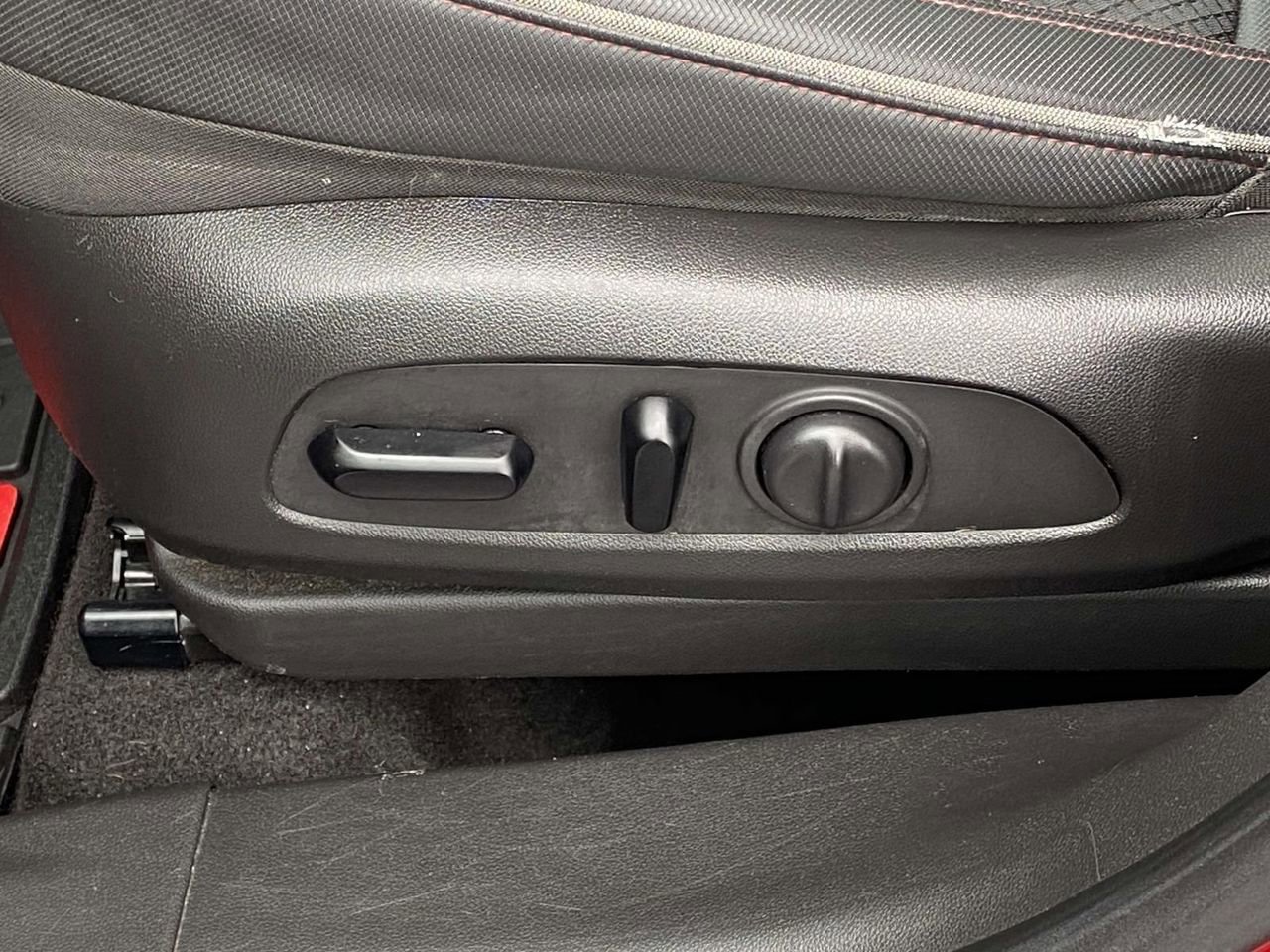 Used 2021 Chevrolet TrailBlazer RS w/ Sun and Liftgate Package image 15