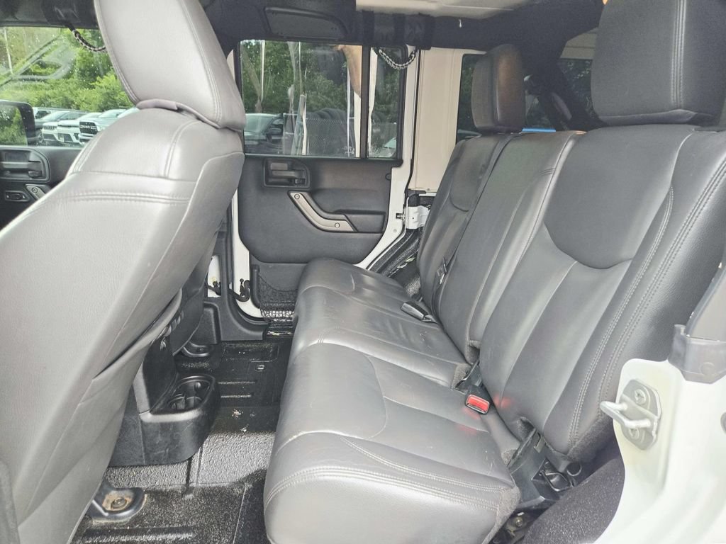Used 2015 Jeep Wrangler Unlimited Sport w/ Quick Order Package 24S AWD/4WD image 12