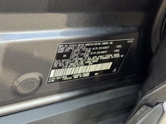 Used 2021 Toyota RAV4 LE FWD image 29