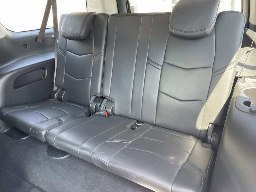 Used 2019 Cadillac Escalade ESV Luxury AWD/4WD image 20