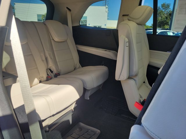 Used 2022 Mercedes-Benz GLS 450 4MATIC image 11