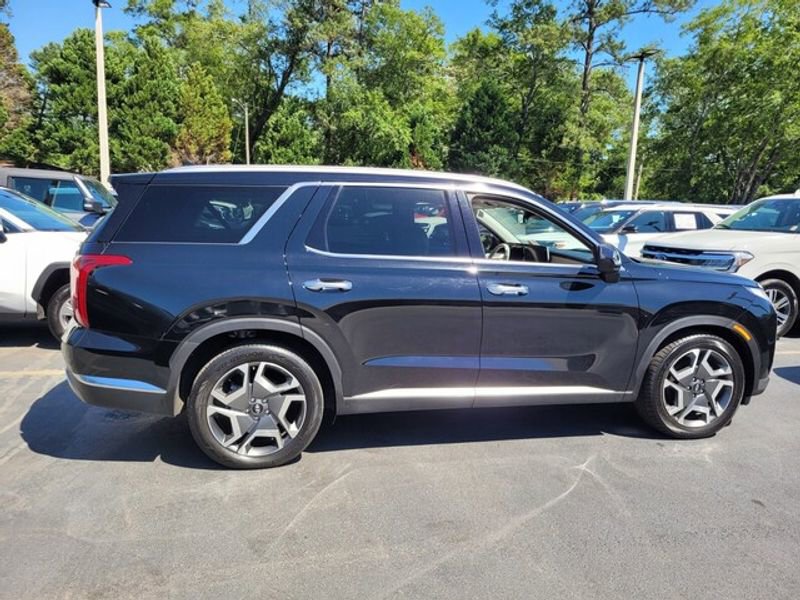 Used 2024 Hyundai Palisade Limited image 14