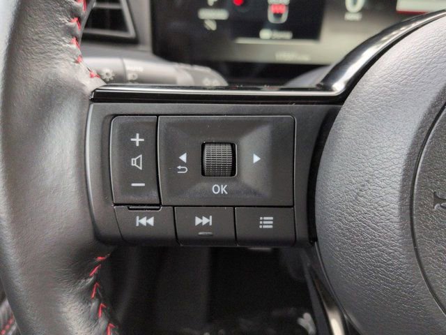 Used 2025 Nissan Kicks SR FWD image 22