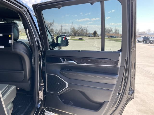 New 2024 Jeep Wagoneer 4WD w/ Convenience Group I image 28