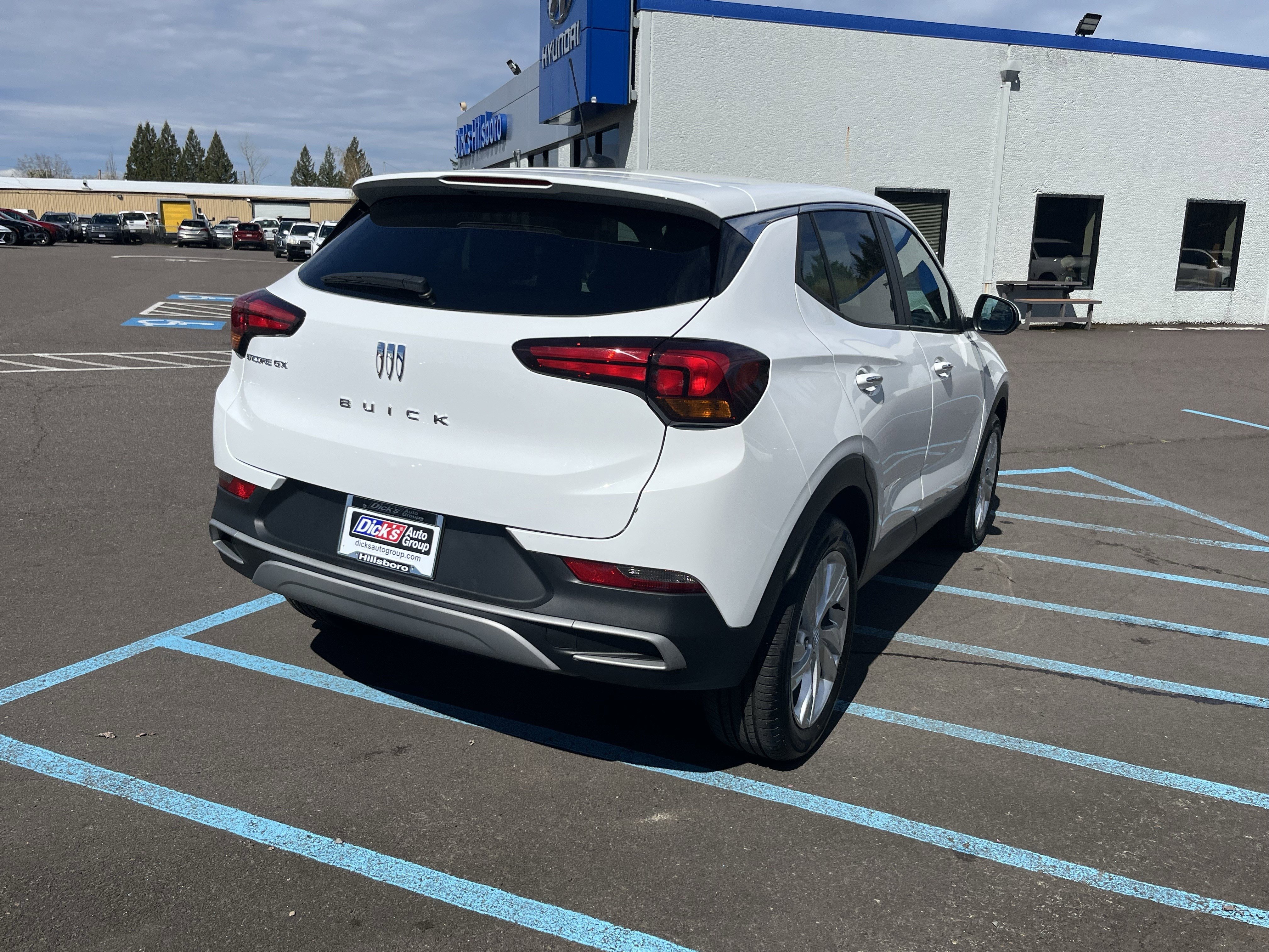 Used 2024 Buick Encore GX Preferred image 5