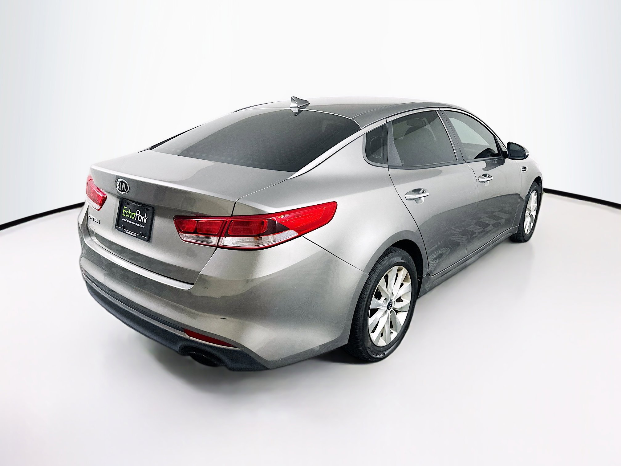 Used 2017 Kia Optima LX w/ Option Group 014 image 9