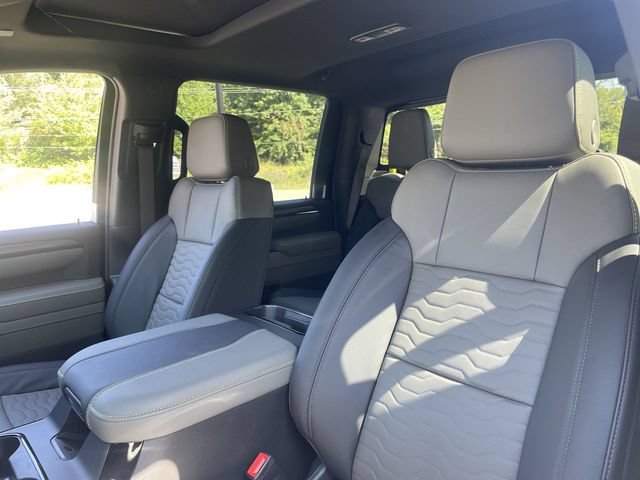 New 2026 Chevrolet Silverado 2500 ZR2 AWD/4WD image 13