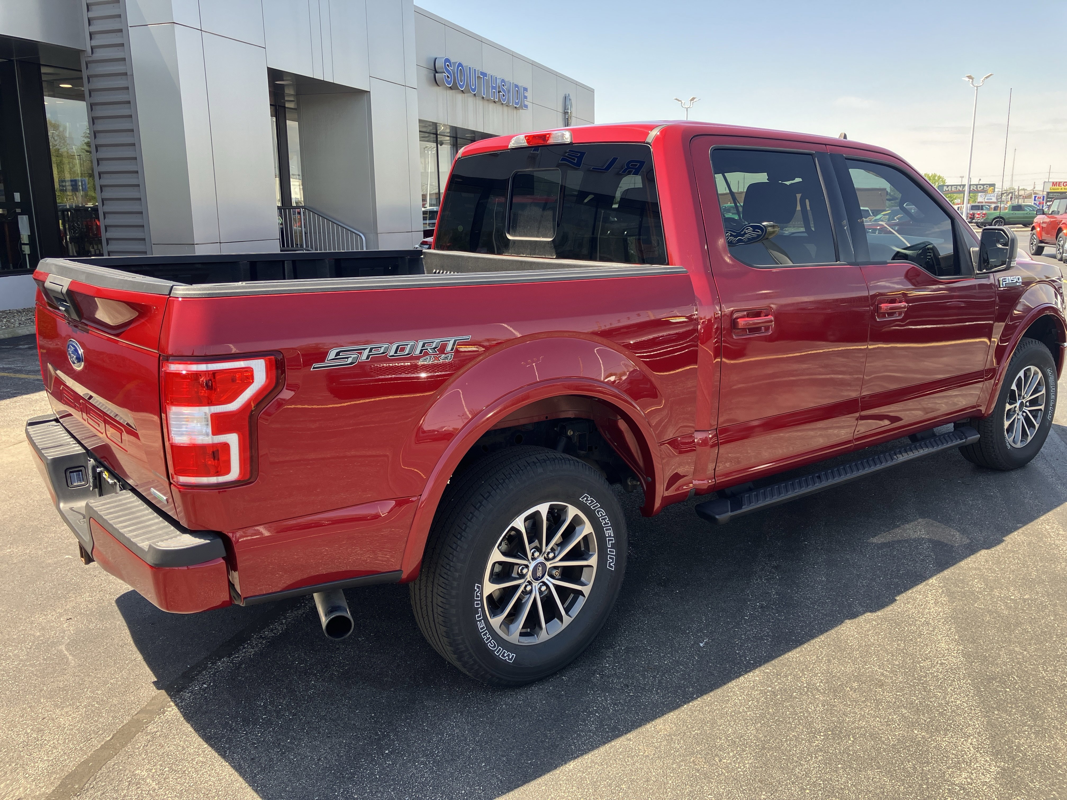 Used 2019 Ford F150 XLT w/ Equipment Group 302A Luxury AWD/4WD image 7