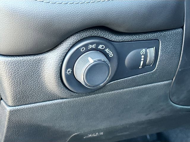 Used 2024 Dodge Durango SXT image 10