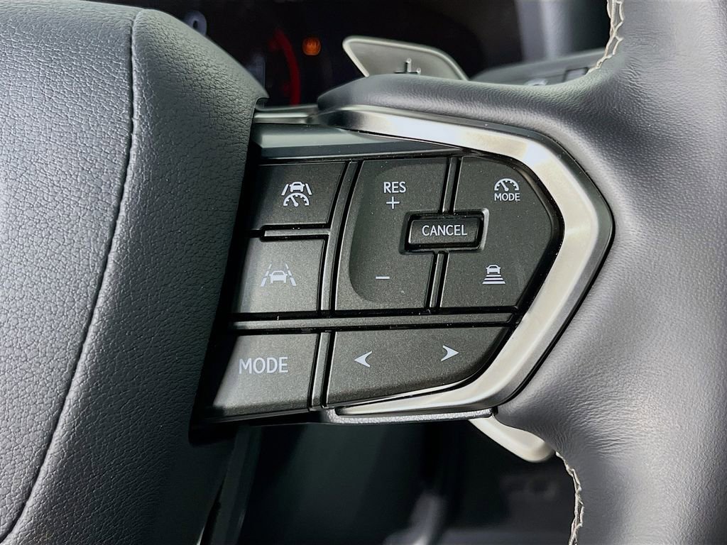 Used 2025 Lexus LX 700h Overtrail image 17