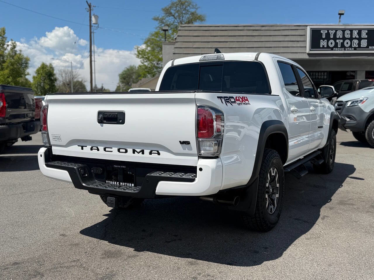 Used 2020 Toyota Tacoma TRD Off-Road w/ Technology Package AWD/4WD image 26