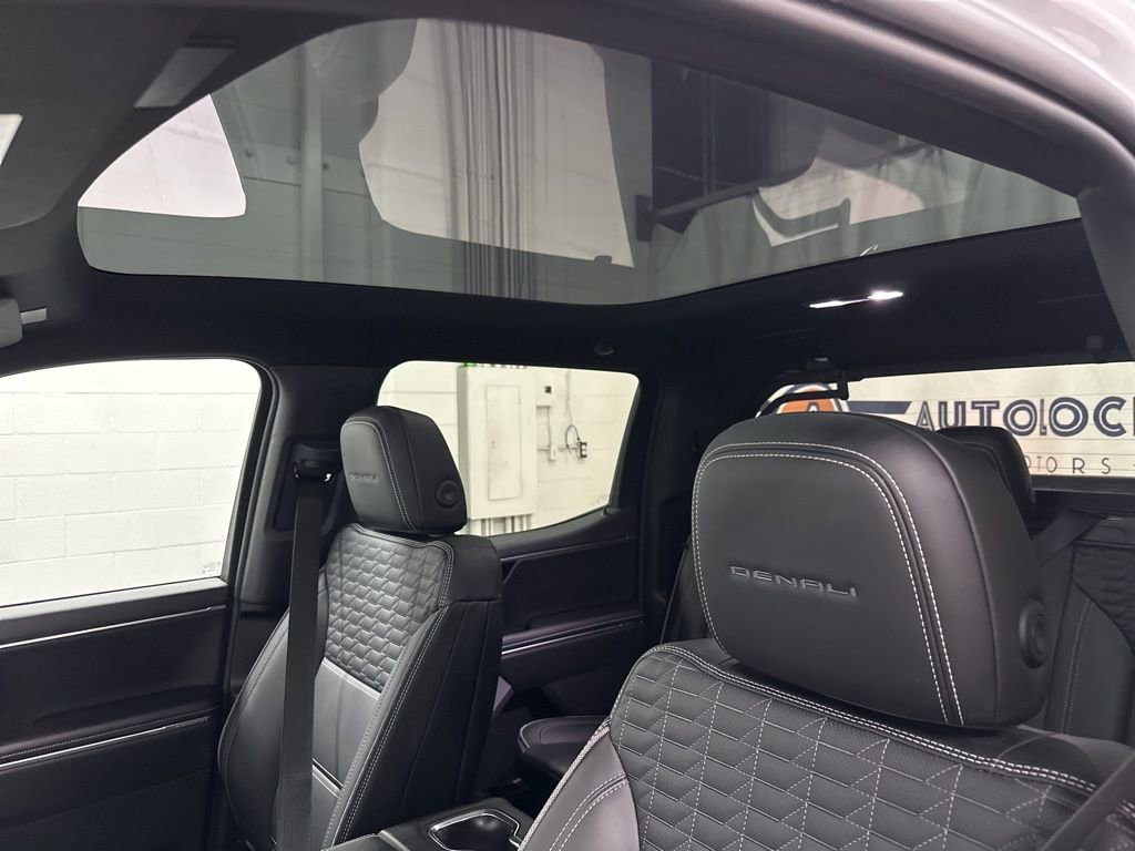Used 2025 GMC Sierra EV Denali image 36