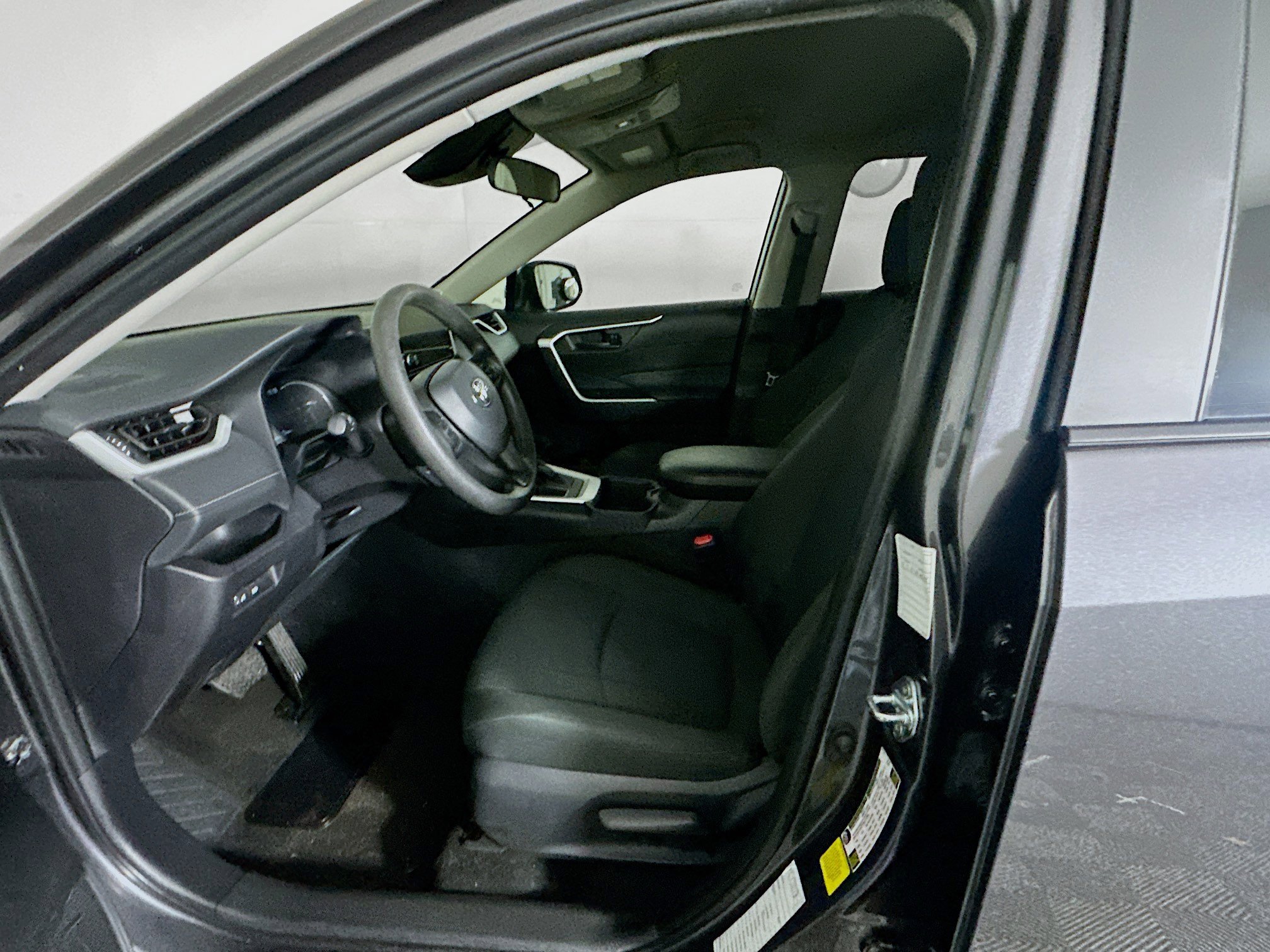 Used 2025 Toyota RAV4 LE image 13