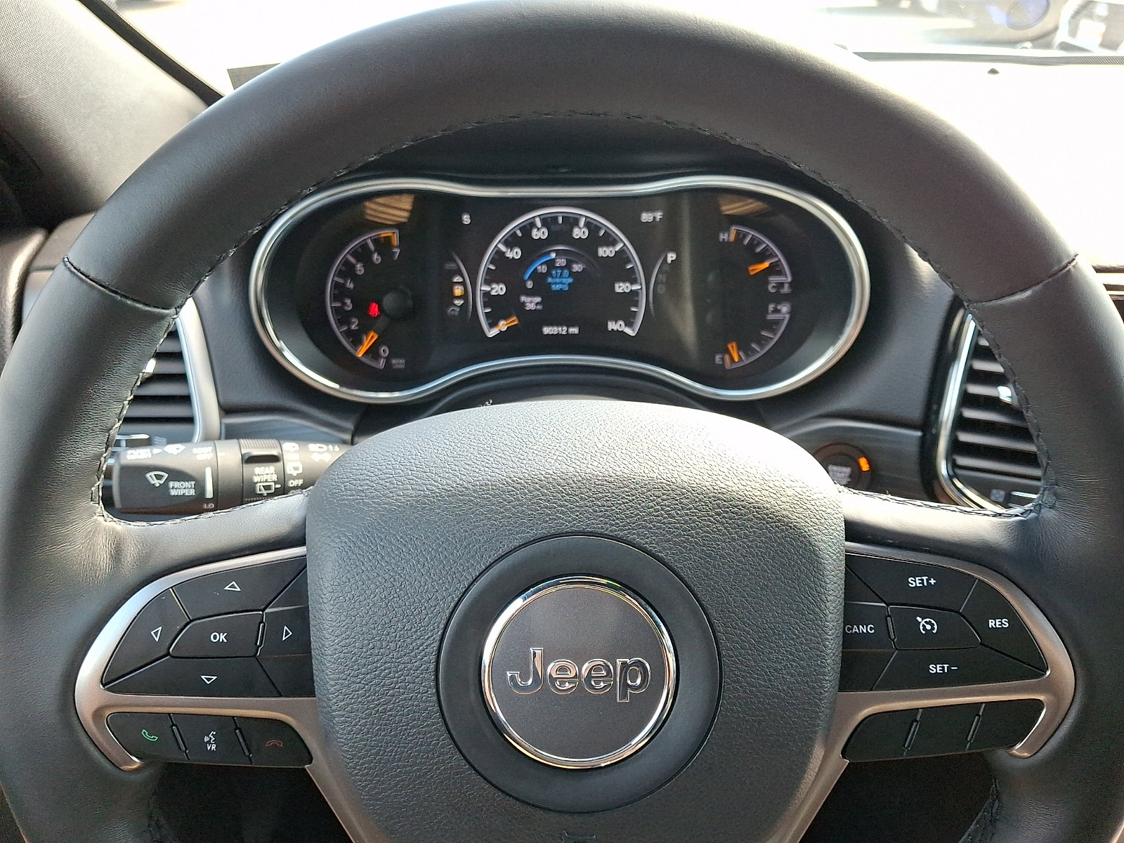 Used 2019 Jeep Grand Cherokee Altitude AWD/4WD image 20