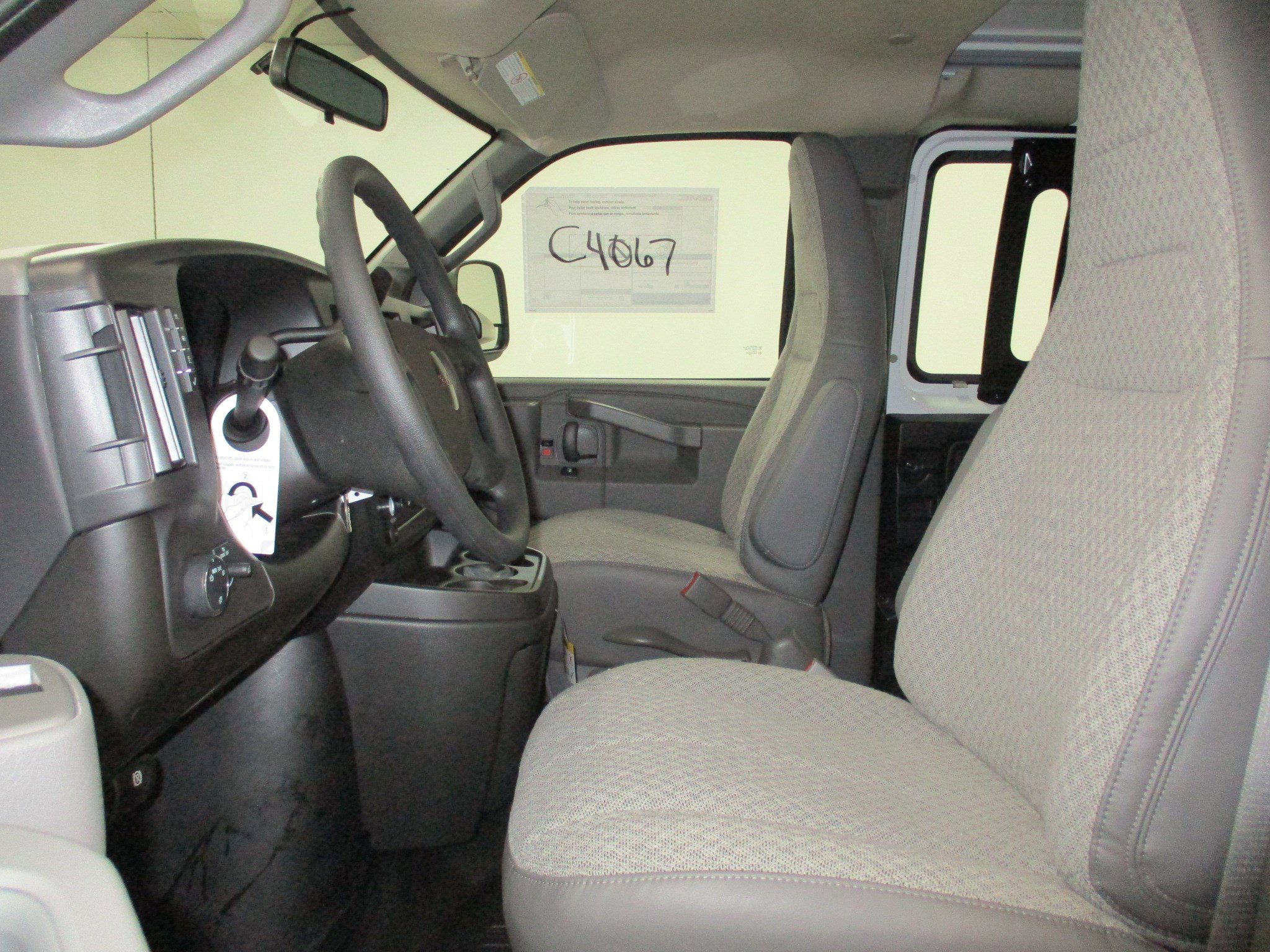 New 2025 GMC Savana 3500 image 15