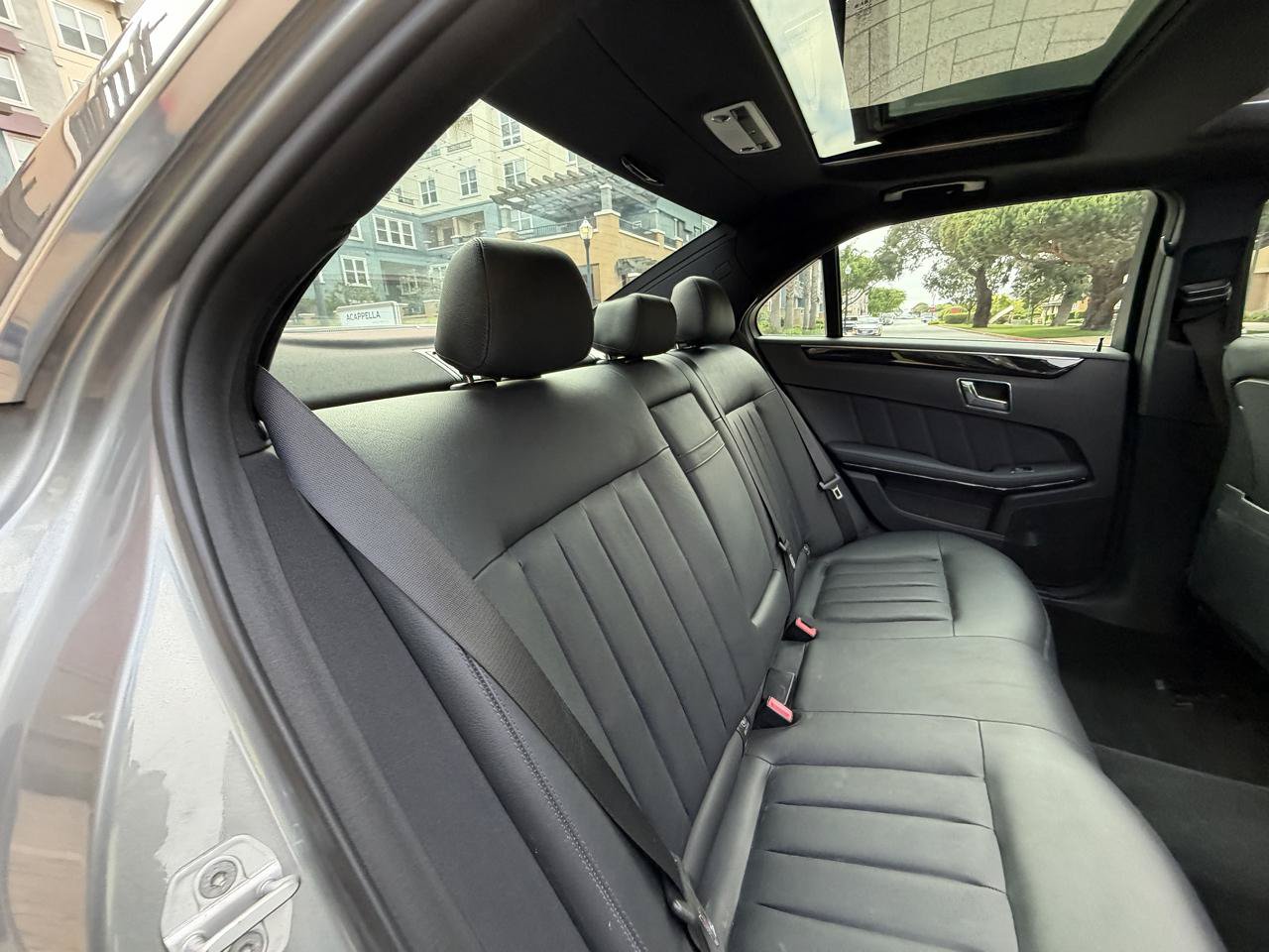 Used 2010 Mercedes-Benz E 550 Sedan image 45