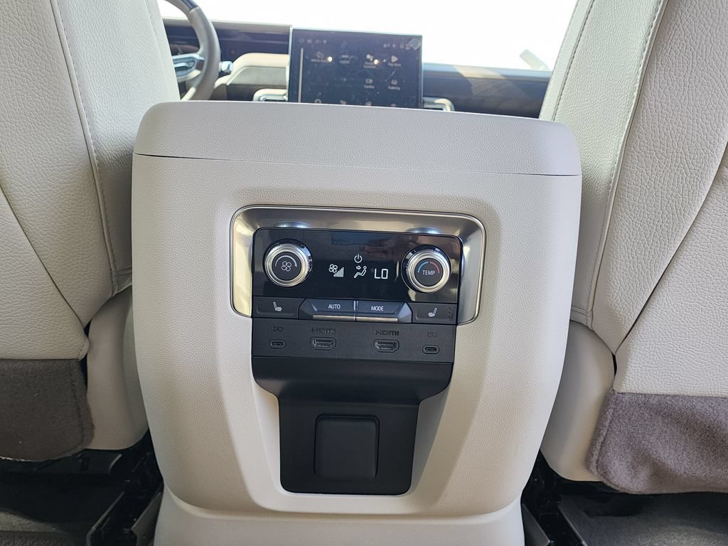 New 2026 GMC Yukon Denali w/ Denali Reserve Package AWD/4WD image 57