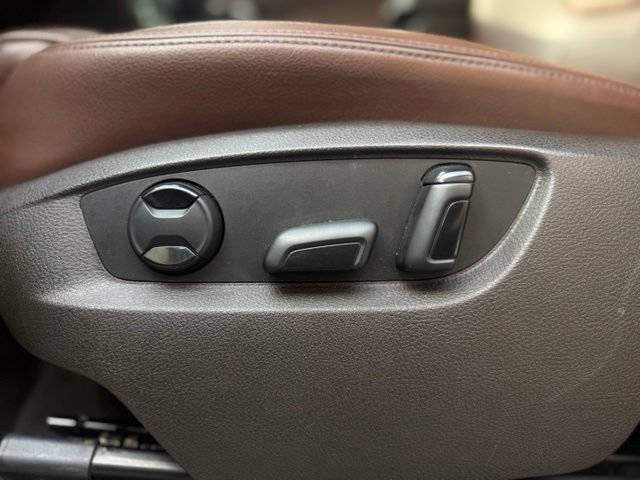 Used 2013 Volkswagen Touareg TDI AWD/4WD image 14
