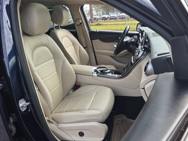 Used 2017 Mercedes-Benz GLC 300 4MATIC image 23