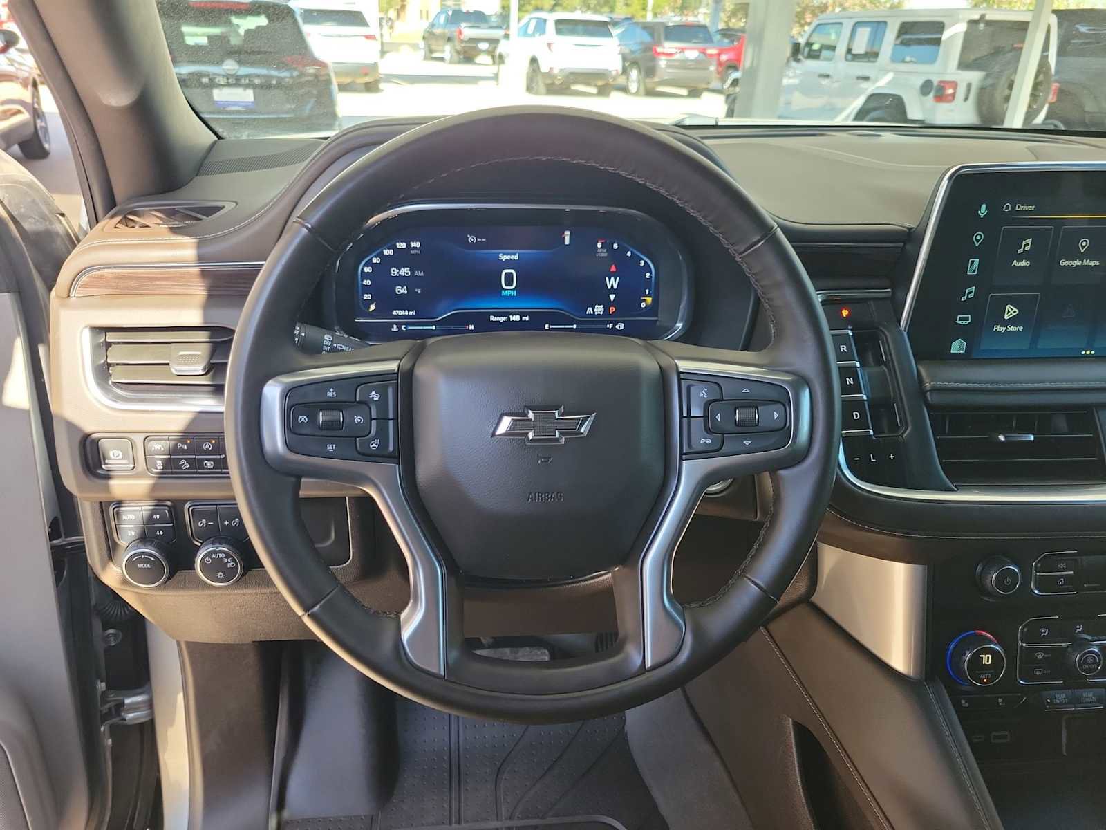 Used 2024 Chevrolet Tahoe Z71 w/ Luxury Package AWD/4WD image 19