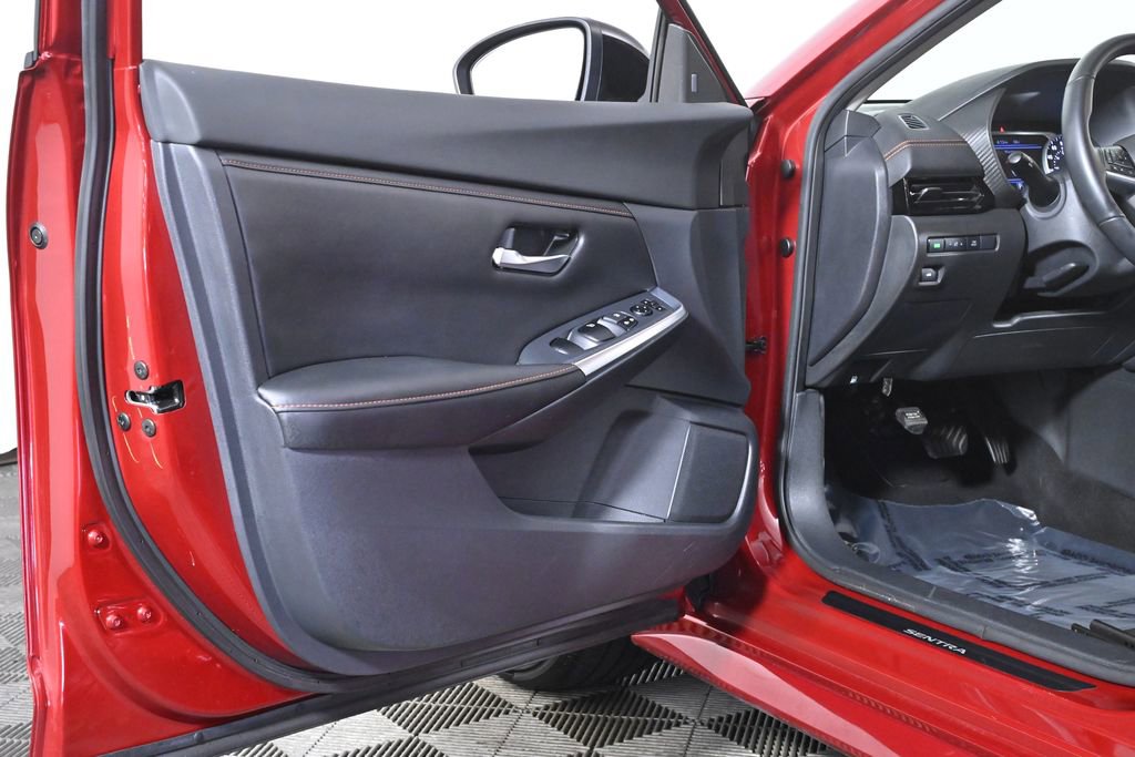 Certified 2022 Nissan Sentra SR w/ Electronics Package image 29