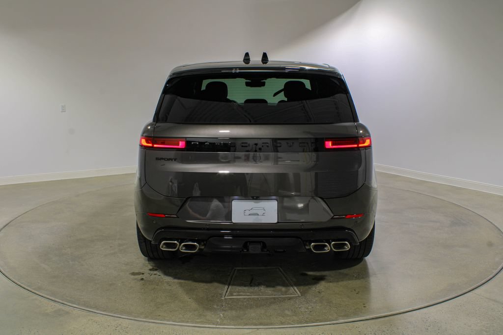 New 2026 Land Rover Range Rover Sport Dynamic SE AWD/4WD image 4