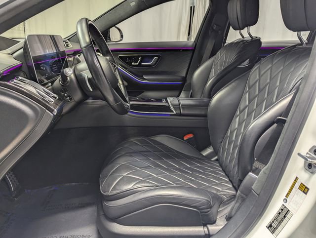 Used 2022 Mercedes-Benz S 580 4MATIC Sedan w/ AMG Line Package image 9