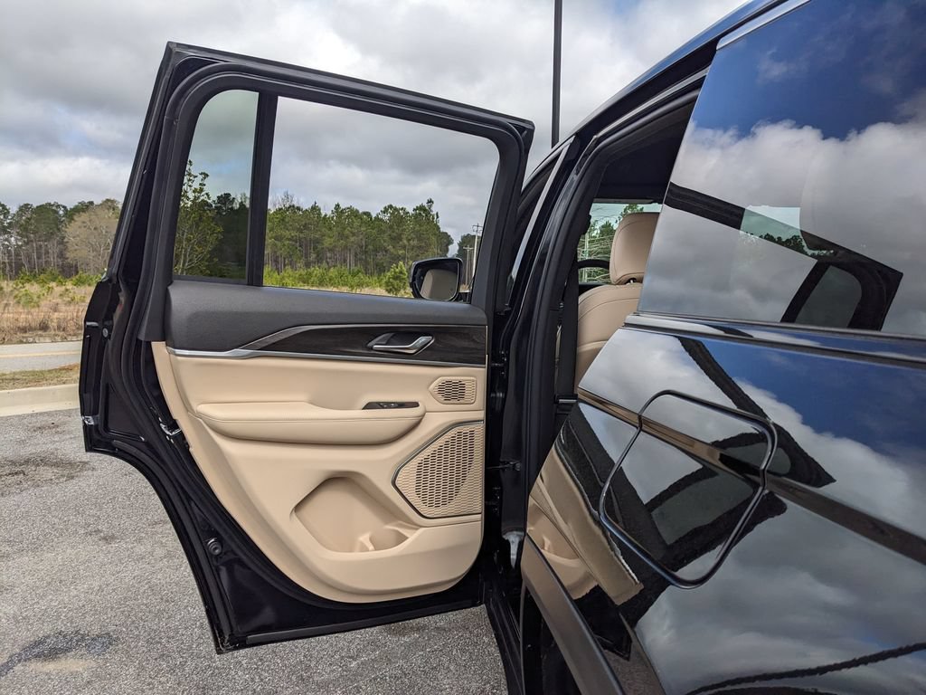 New 2026 Jeep Grand Cherokee Limited RWD image 56