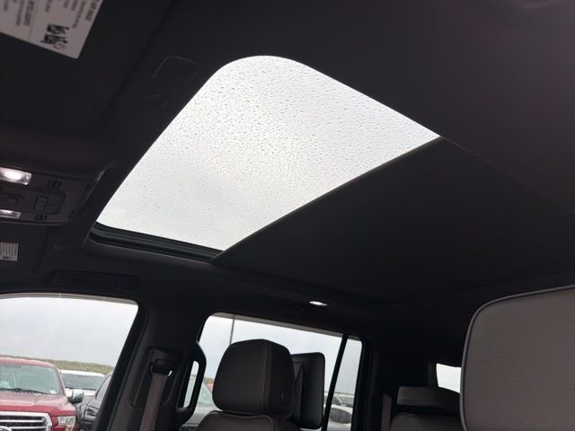 Used 2024 GMC Yukon XL Denali w/ Denali Reserve Package image 12