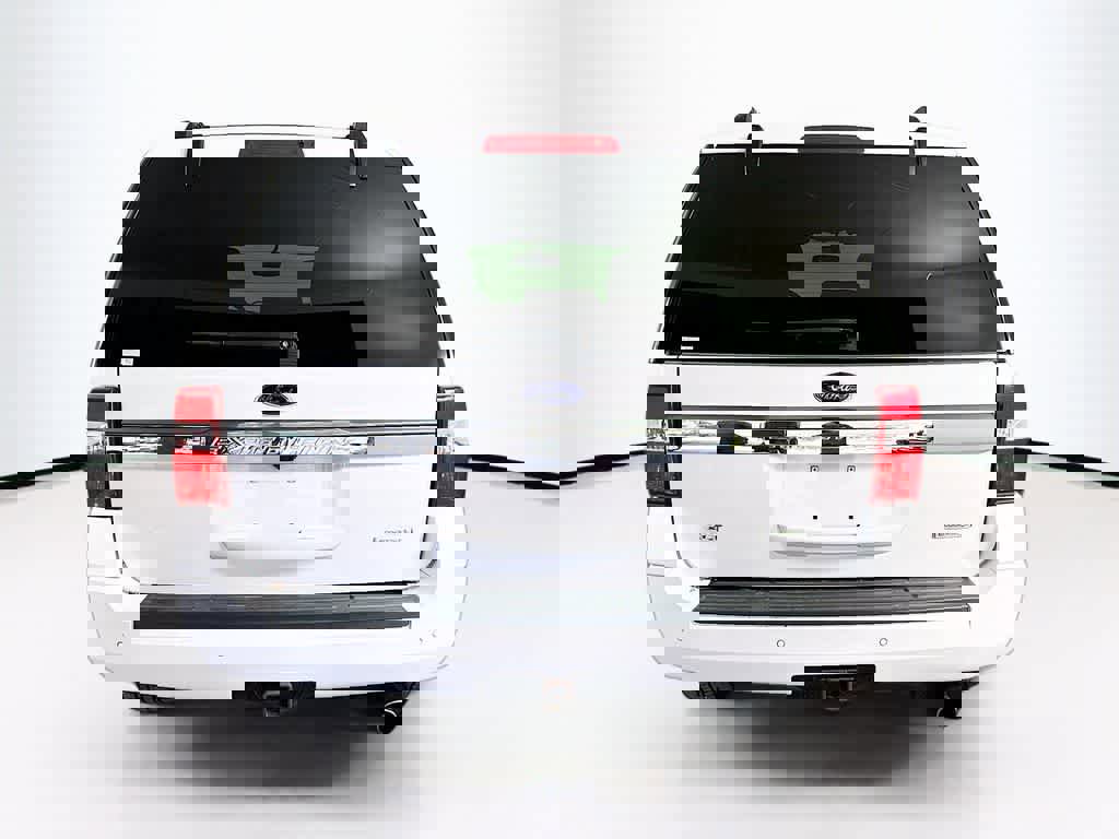Used 2017 Ford Expedition XLT image 5