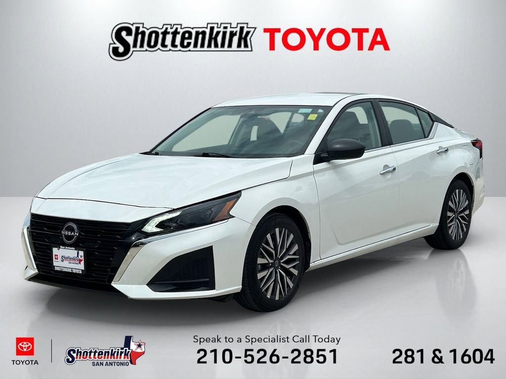 Used 2025 Nissan Altima 2.5 SV FWD video 1