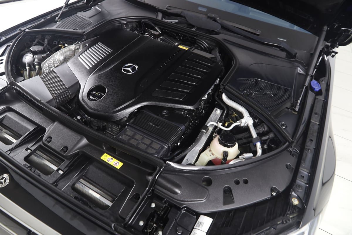 Used 2022 Mercedes-Benz S 500 4MATIC w/ AMG Line Package image 24
