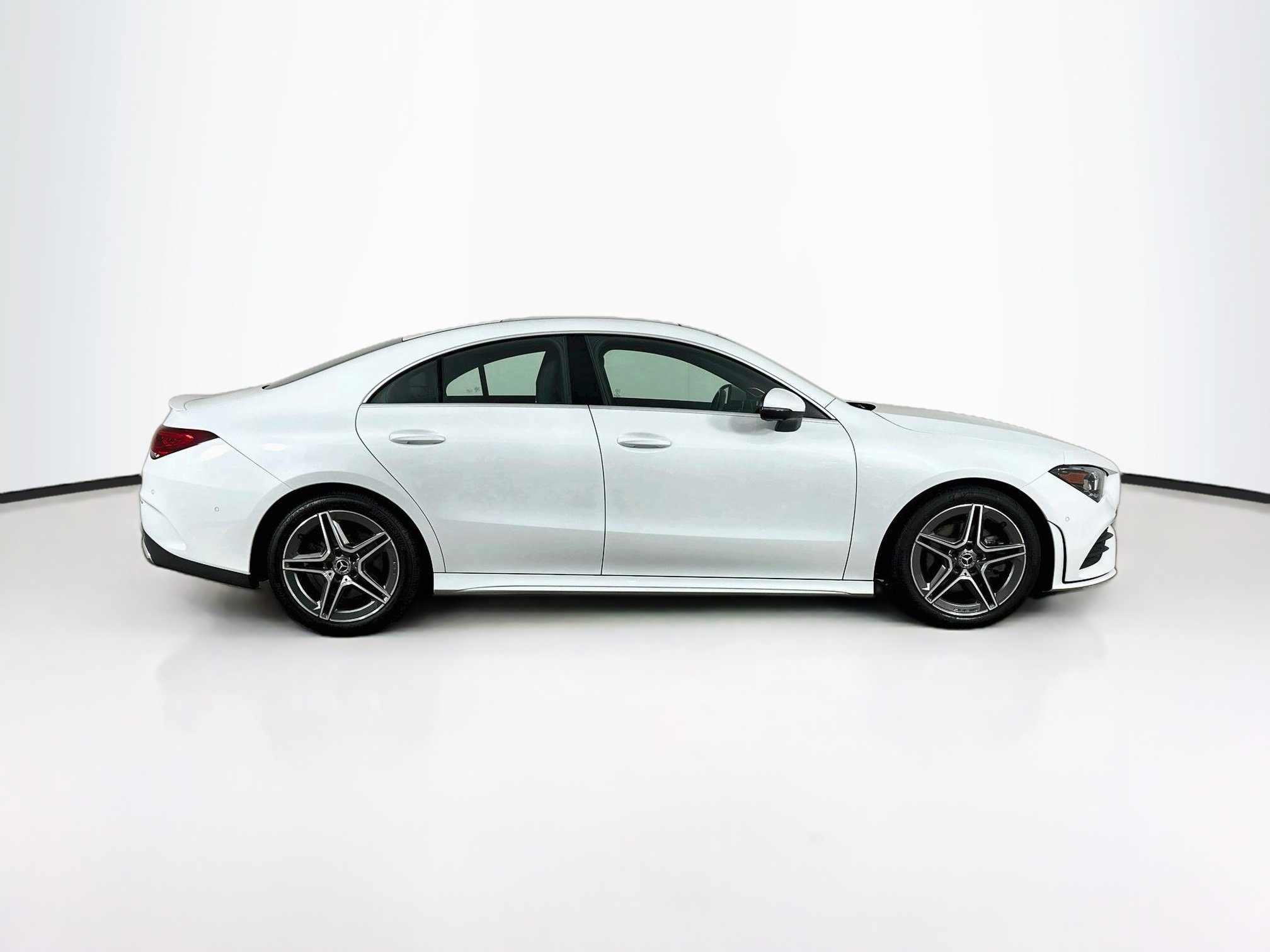 Used 2021 Mercedes-Benz CLA 250 4MATIC image 10
